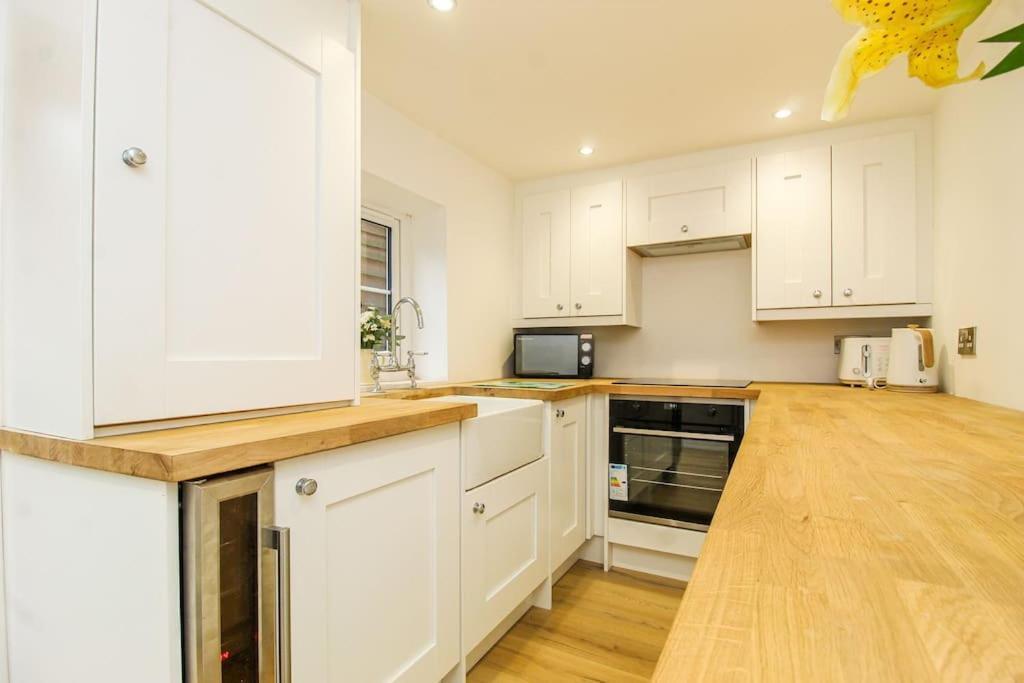 Millstone Cottage Newmillerdam Hill Top エクステリア 写真